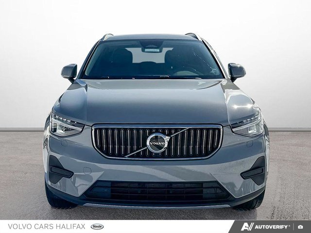 2025 Volvo XC40 Core Bright Theme-1