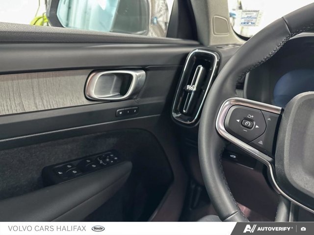 2025 Volvo XC40 Core Bright Theme-16