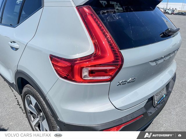 Volvo XC40 Plus Dark Theme 2025-9