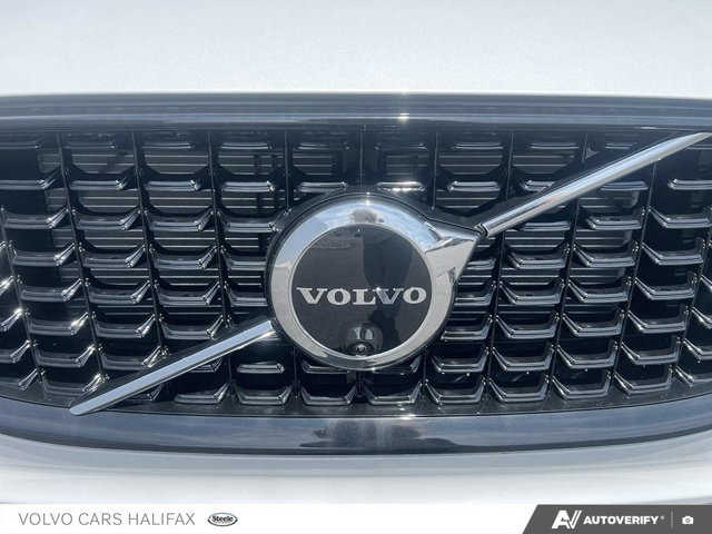 Volvo XC60 Plug-In Hybrid Ultra Dark Theme 2025-8