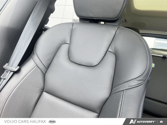 Volvo XC60 Plug-In Hybrid Ultra Dark Theme 2025-19