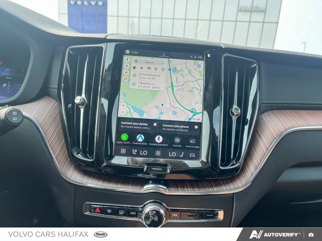 2025 Volvo XC60 Plug-In Hybrid Ultra Dark Theme-16