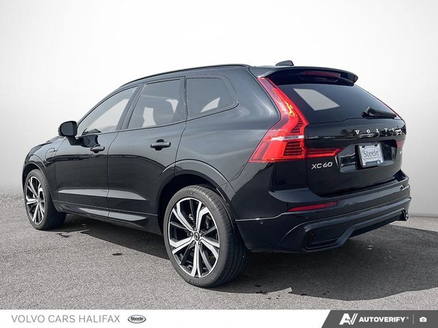 2025 Volvo XC60 Plug-In Hybrid Ultra Dark Theme-2