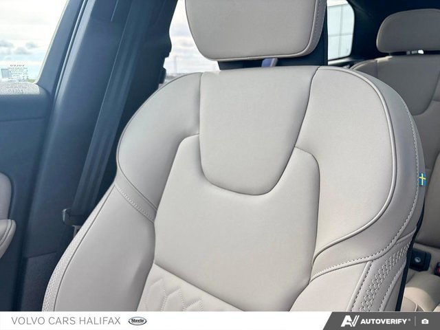 2026 Volvo XC60 Plug-In Hybrid Plus Dark Theme-20