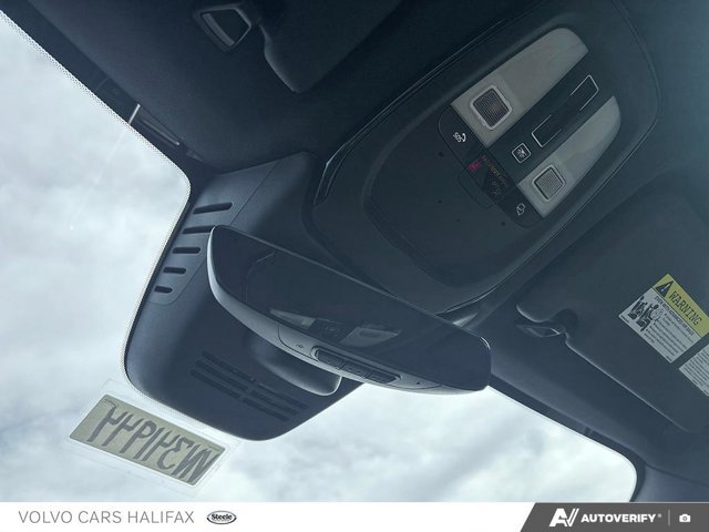 2026 Volvo XC60 Plug-In Hybrid Plus Dark Theme-17