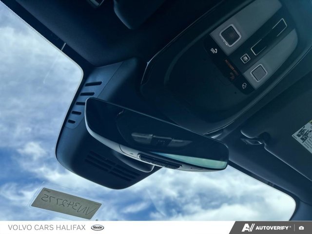 2026 Volvo XC60 Plug-In Hybrid Ultra Black Edition-20