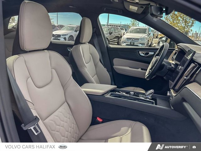 2026 Volvo XC60 Plug-In Hybrid Plus Dark Theme-21