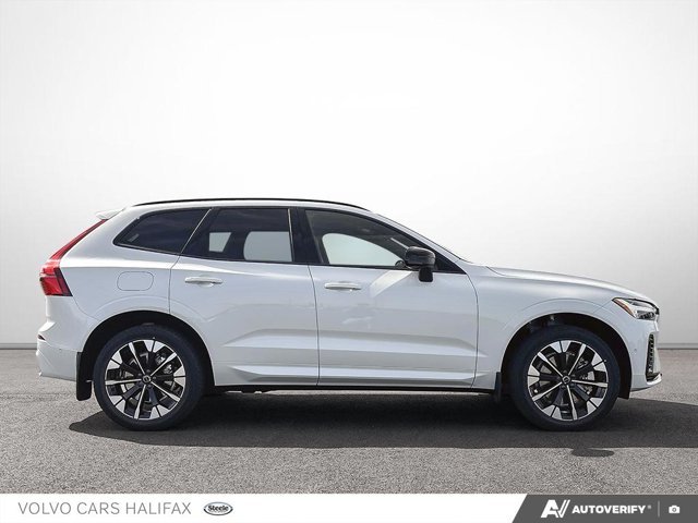 2026 Volvo XC60 Plug-In Hybrid Plus Dark Theme-2