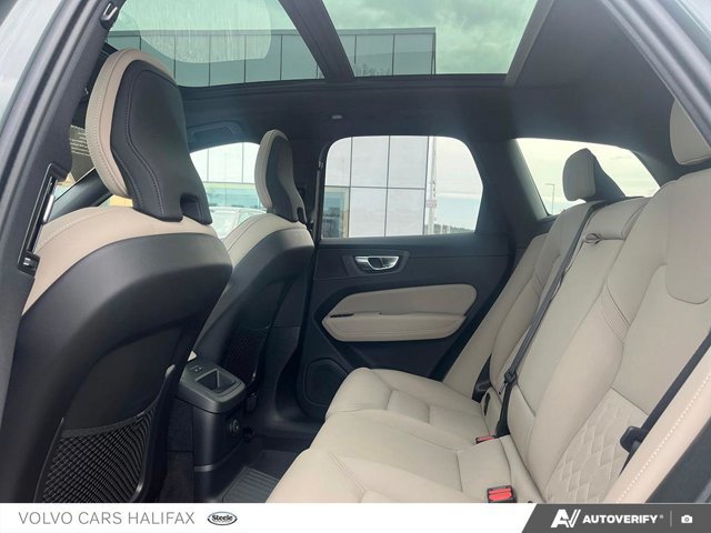 2026 Volvo XC60 Plug-In Hybrid Plus Dark Theme-21