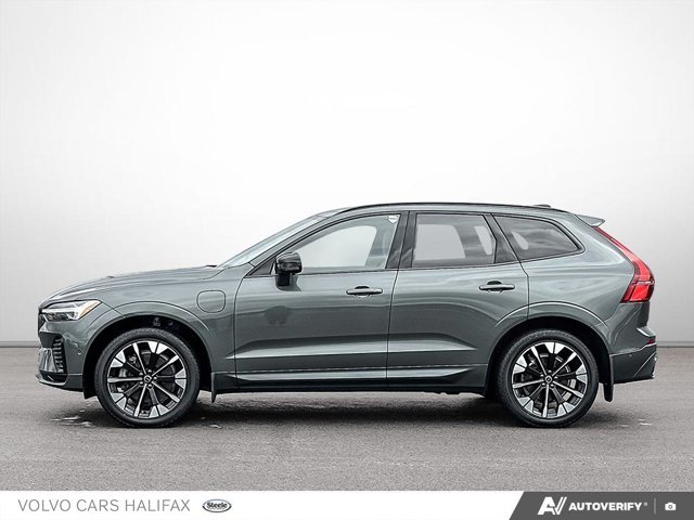 Volvo XC60 Plug-In Hybrid Plus Dark Theme 2026-2