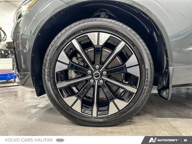 Volvo XC60 Plug-In Hybrid Plus Dark Theme 2026-5