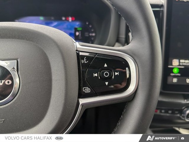 Volvo XC60 Plug-In Hybrid Ultra Black Edition 2026-15