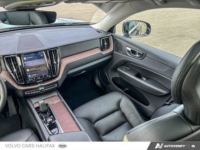 2022 Volvo XC60 Recharge Inscription Expression-24