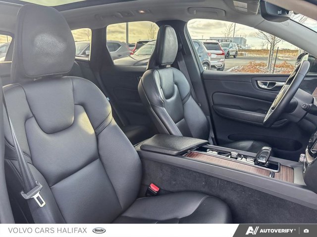 2022 Volvo XC60 Recharge Inscription Expression-21