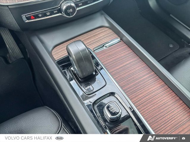 2022 Volvo XC60 Recharge Inscription Expression-17