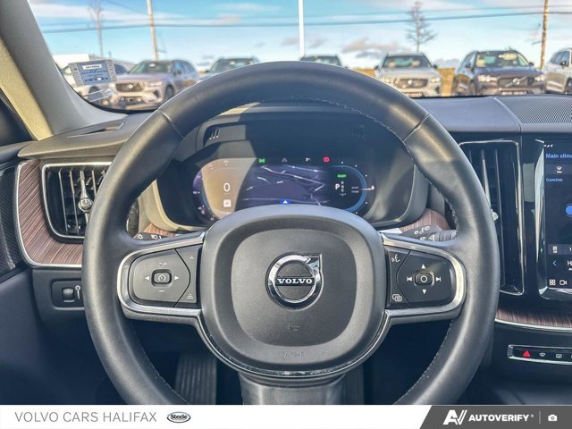 2022 Volvo XC60 Recharge Inscription Expression-13