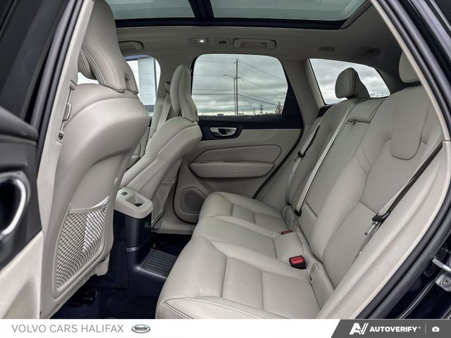 2022 Volvo XC60 Recharge Inscription Expression-22
