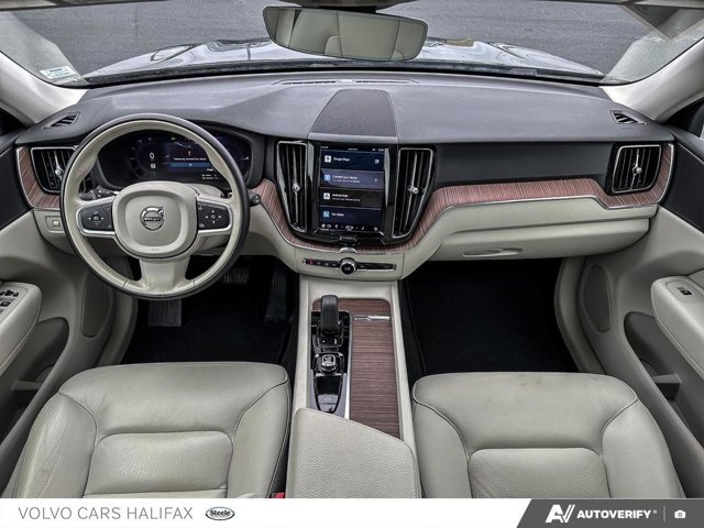 2022 Volvo XC60 Recharge Inscription Expression-23
