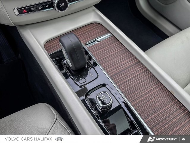 2022 Volvo XC60 Recharge Inscription Expression-17