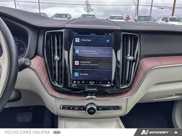2022 Volvo XC60 Recharge Inscription Expression-18