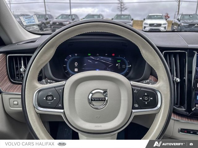 2022 Volvo XC60 Recharge Inscription Expression-13