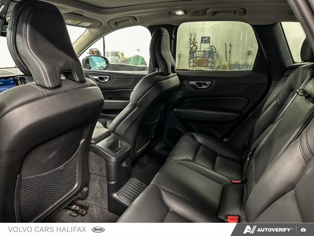2022 Volvo XC60 Recharge Inscription Expression-22