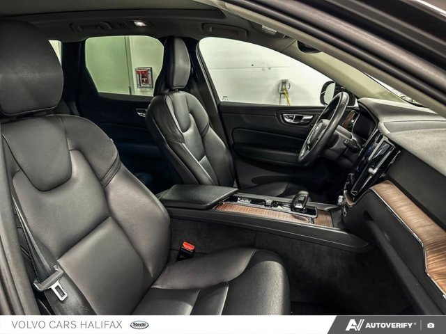 2022 Volvo XC60 Recharge Inscription Expression-21