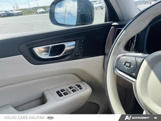 2022 Volvo XC60 Recharge Inscription Expression-17