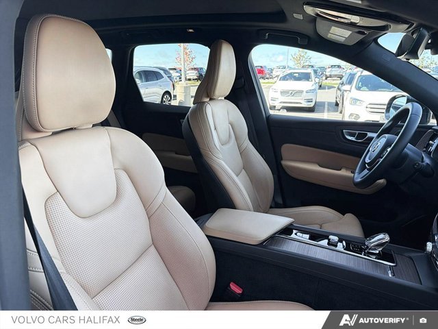 Volvo XC60 Recharge Ultimate Dark Theme 2023-20