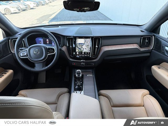 Volvo XC60 Recharge Ultimate Dark Theme 2023-22