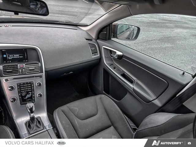 2017 Volvo XC60 T5 Drive-E-23