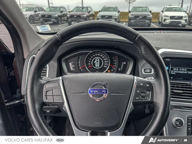 2017 Volvo XC60 T5 Drive-E-12