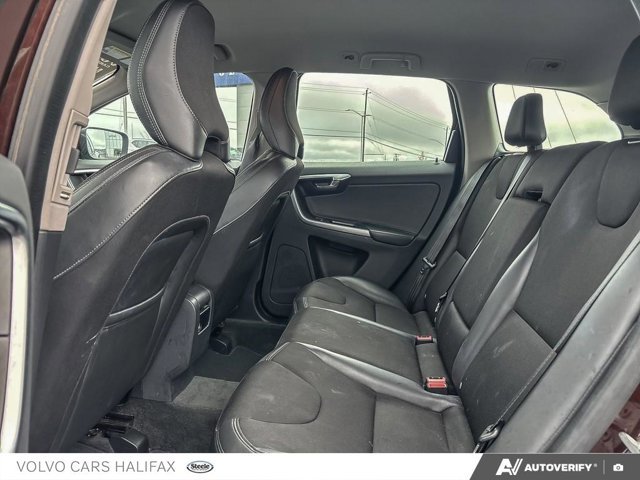 2017 Volvo XC60 T5 Drive-E-21