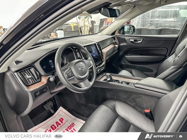 2022 Volvo XC60 Momentum-12