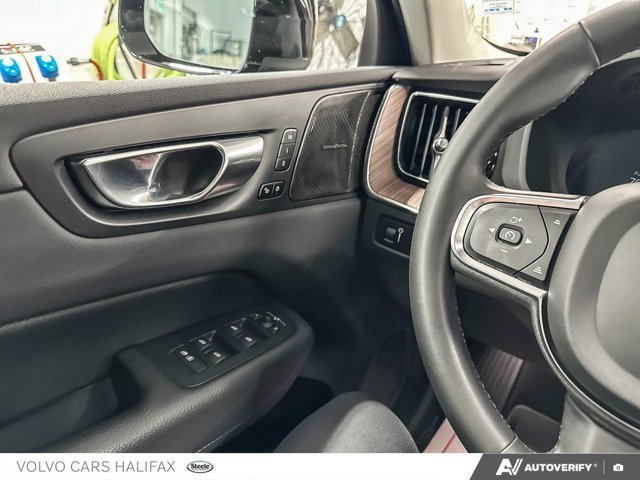 2022 Volvo XC60 Momentum-16