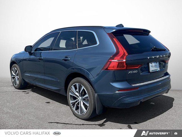 2022 Volvo XC60 Momentum-3