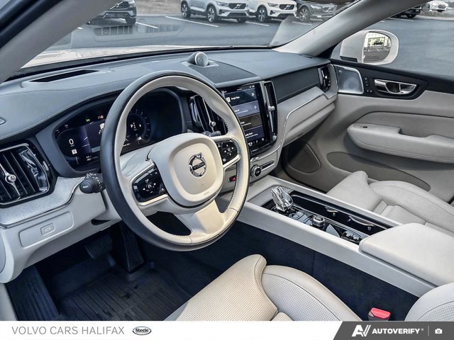 2023 Volvo XC60 Ultimate Bright Theme-12