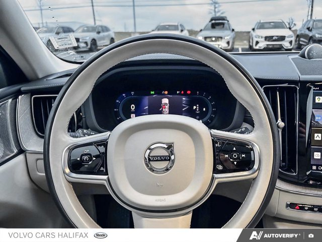 2023 Volvo XC60 Ultimate Bright Theme-13
