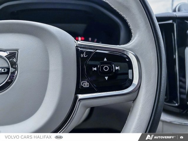 2023 Volvo XC60 Ultimate Bright Theme-15