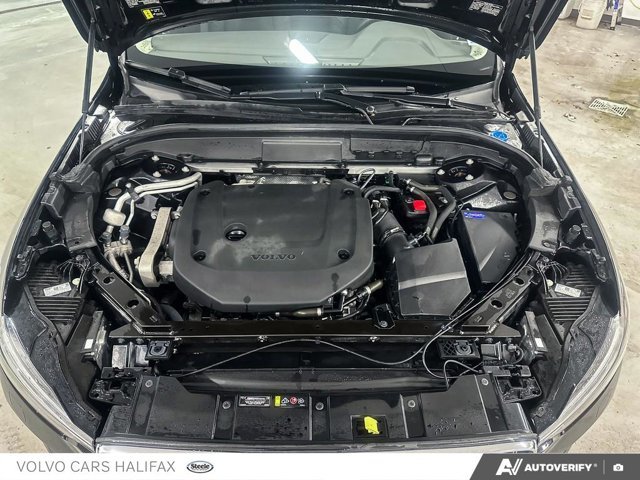 Volvo XC60 Plus Bright Theme 2023-9