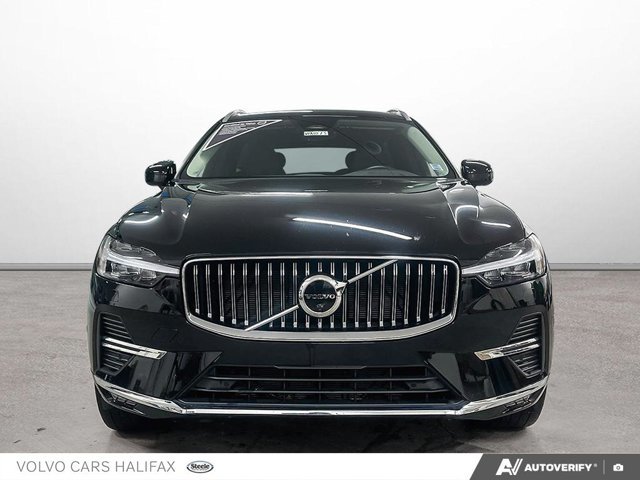 Volvo XC60 Plus Bright Theme 2023-1