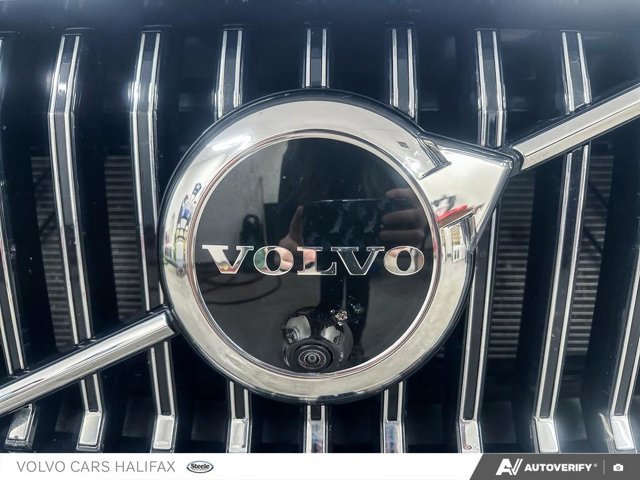 Volvo XC60 Plus Bright Theme 2023-8