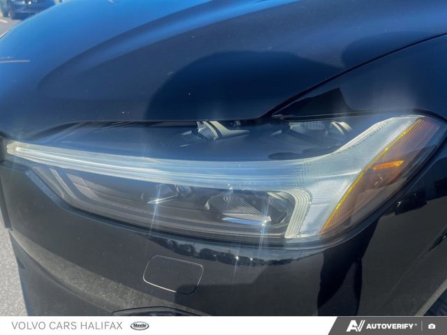 2023 Volvo XC60 Plus Dark Theme-7