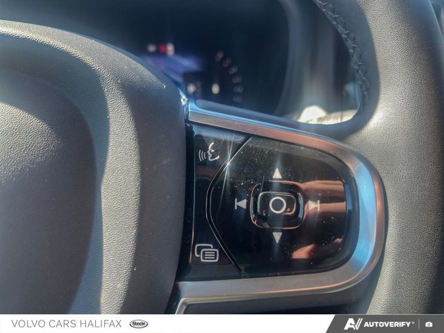 2023 Volvo XC60 Plus Dark Theme-15