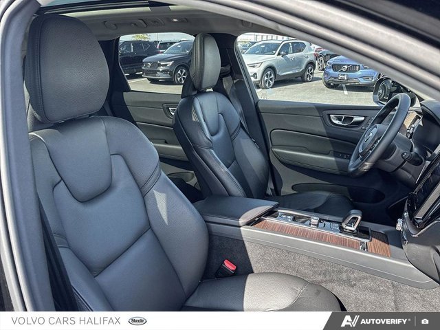 2024 Volvo XC60 Plus Dark Theme-21