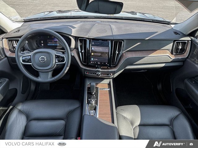 2024 Volvo XC60 Plus Dark Theme-23