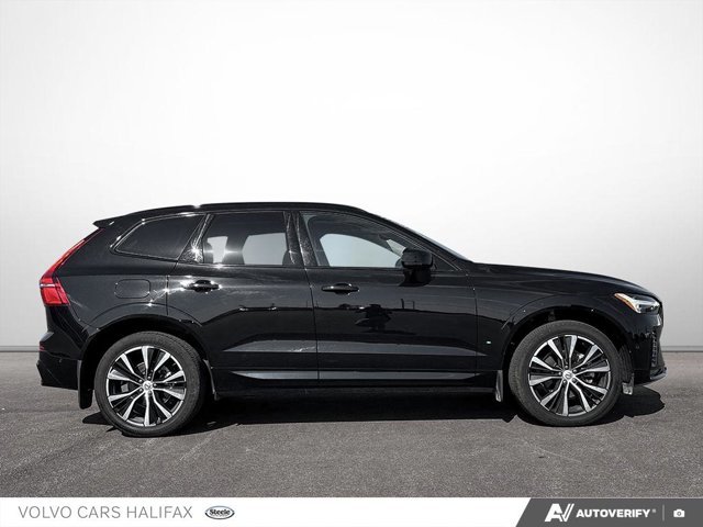 2024 Volvo XC60 Plus Dark Theme-2