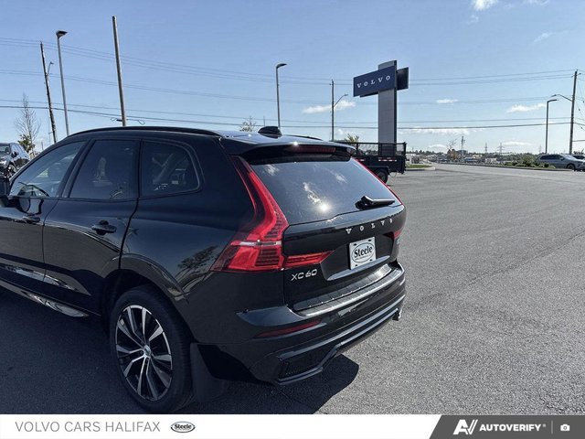 2024 Volvo XC60 Plus Dark Theme-10