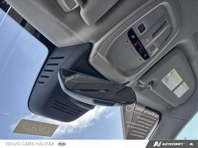 2024 Volvo XC60 Plus Dark Theme-20