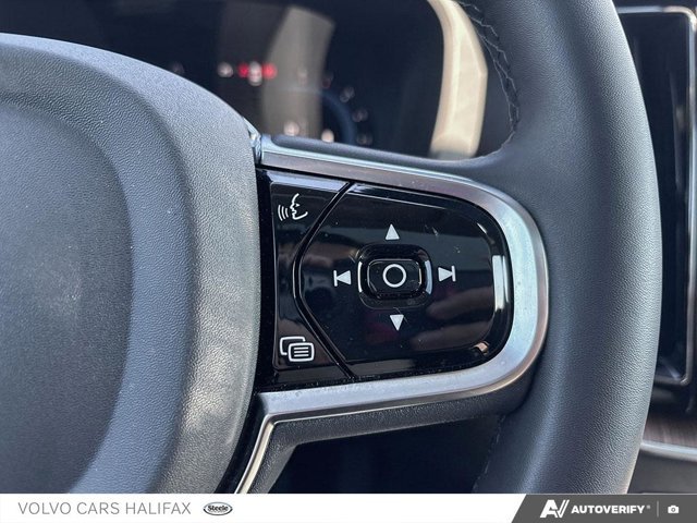 2024 Volvo XC60 Plus Dark Theme-15